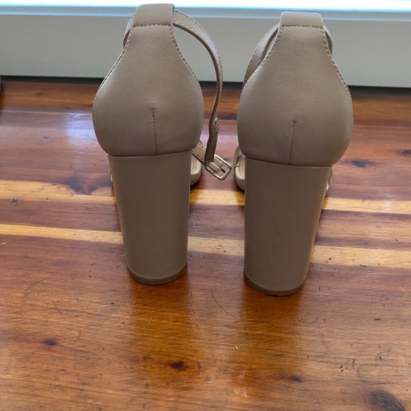 Steve Madden Carrson Dress Sandal Blush Leather (Sz. 9) - Picture 8 of 10